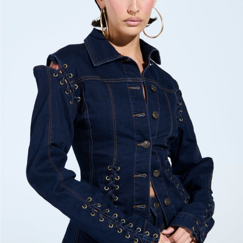 🔥 AKIRA That’s On Me Navy Eyelet Denim Jean Set - Picture 4 of 10